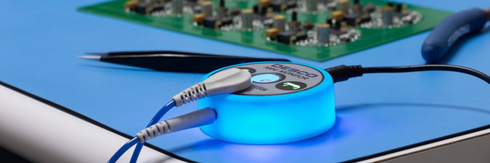 DESCO 19341 Mini Monitor ParkSnap technology on display