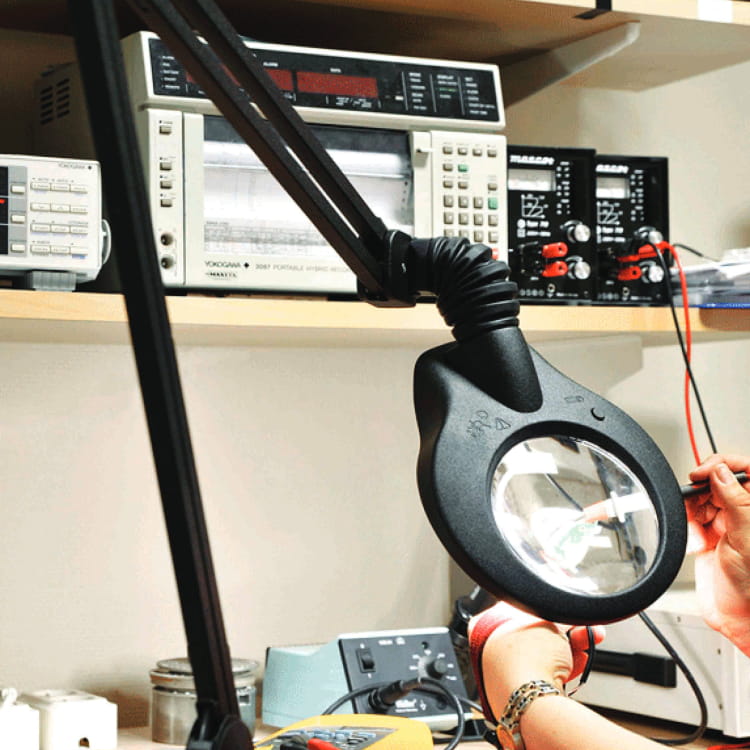 Vision-LUXO-KFM-Magnifier.jpg